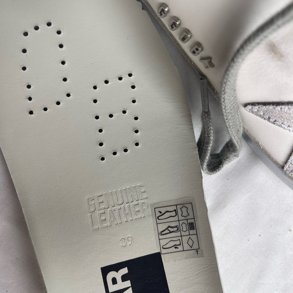 Golden Goose super star silver size 39 for US 8.5 new in box. - Picture 13 of 15